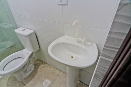 Banheiro de kitnet/studio para alugar com 1 quarto, 24m² em Sítio do Mandaqui, São Paulo