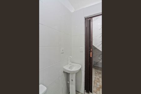 Banheiro de kitnet/studio para alugar com 1 quarto, 24m² em Sítio do Mandaqui, São Paulo