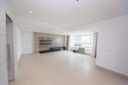 Apartamento para alugar com 113m², 3 quartos e 2 vagassala