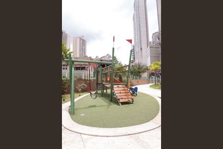Apartamento para alugar com 113m², 3 quartos e 2 vagasÁrea comum - Playground