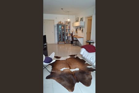 Apartamento para alugar com 98m², 2 quartos e 1 vaga Apartamento para alugar com 98m², 2 quartos e 1 vagaSala