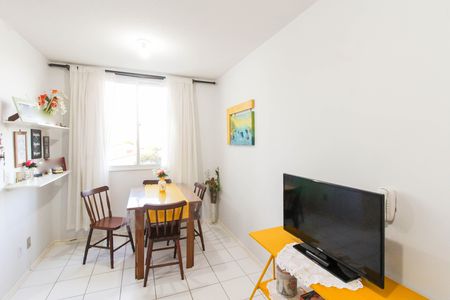 Apartamento para alugar com 48m², 2 quartos e 1 vaga Apartamento para alugar com 48m², 2 quartos e 1 vagaSala