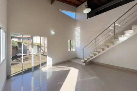 Casa para alugar com 260m², 3 quartos e 5 vagas