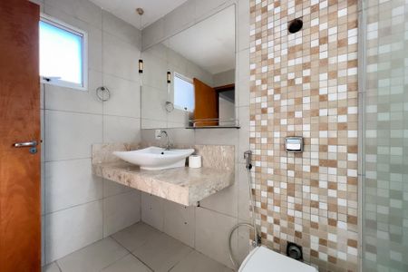 Casa para alugar com 260m², 3 quartos e 5 vagas