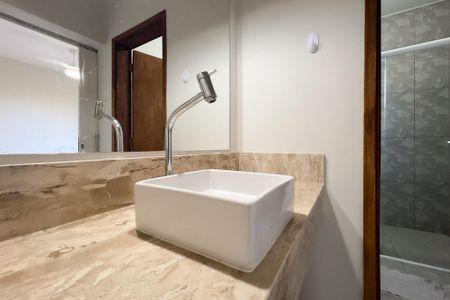 Casa para alugar com 260m², 3 quartos e 5 vagas