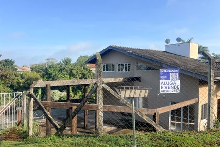 Casa para alugar com 260m², 3 quartos e 5 vagas
