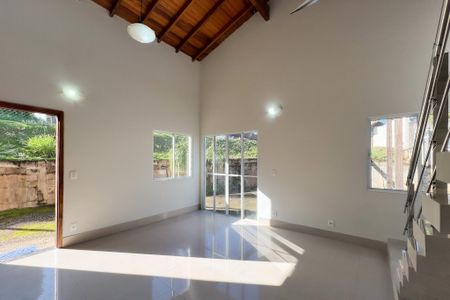 Casa para alugar com 260m², 3 quartos e 5 vagas