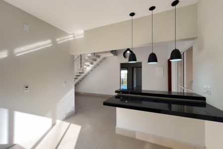 Casa para alugar com 260m², 3 quartos e 5 vagas
