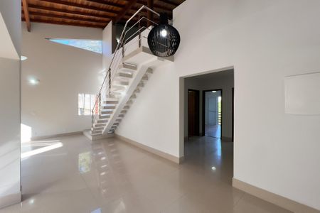 Casa para alugar com 260m², 3 quartos e 5 vagas