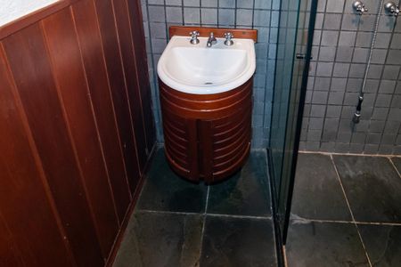 Apartamento para alugar com 74m², 2 quartos e 1 vaga Apartamento para alugar com 74m², 2 quartos e 1 vagaBanheiro