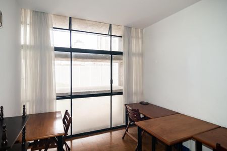 Apartamento para alugar com 74m², 2 quartos e 1 vaga Apartamento para alugar com 74m², 2 quartos e 1 vagaQuarto 1 / Escritório