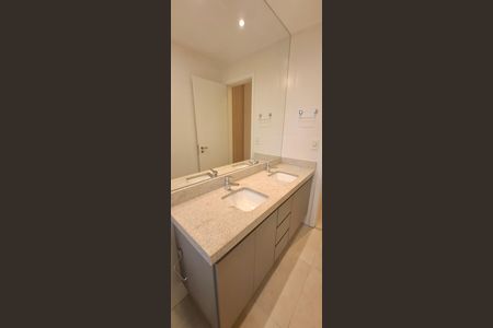 Apartamento para alugar com 136m², 3 quartos e 2 vagas Apartamento para alugar com 136m², 3 quartos e 2 vagasBanheiro da Suíte 2