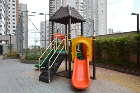 Apartamento para alugar com 136m², 3 quartos e 2 vagasÁrea comum - Playground