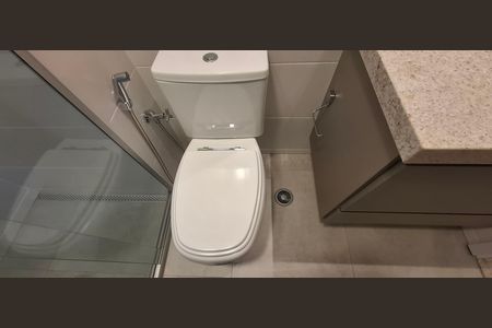 Apartamento para alugar com 136m², 3 quartos e 2 vagas Apartamento para alugar com 136m², 3 quartos e 2 vagasBanheiro da Suíte 3
