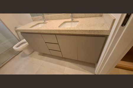 Apartamento para alugar com 136m², 3 quartos e 2 vagas Apartamento para alugar com 136m², 3 quartos e 2 vagasBanheiro da Suíte 2