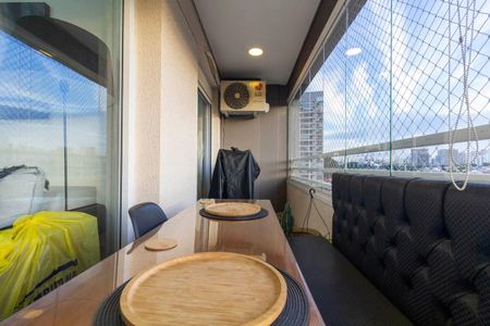 Apartamento para alugar com 42m², 1 quarto e 1 vaga Apartamento para alugar com 42m², 1 quarto e 1 vagaVaranda