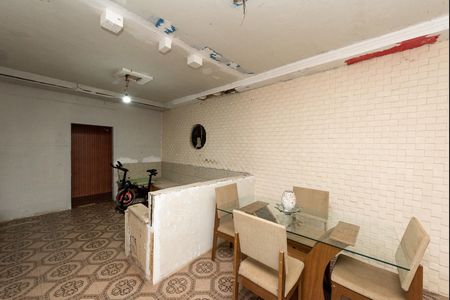 Sala de casa à venda com 2 quartos, 360m² em Araguaia, Belo Horizonte