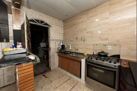 Casa à venda com 360m², 2 quartos e 5 vagas Casa à venda com 360m², 2 quartos e 5 vagasCozinha