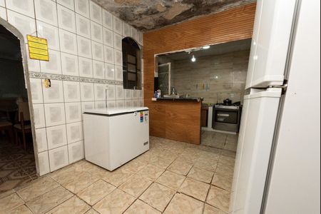 Casa à venda com 360m², 2 quartos e 5 vagas Casa à venda com 360m², 2 quartos e 5 vagasCozinha