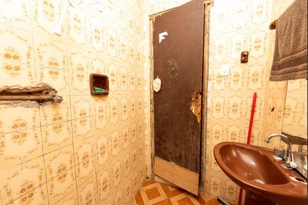 Casa à venda com 360m², 2 quartos e 5 vagas Casa à venda com 360m², 2 quartos e 5 vagasBanheiro 2