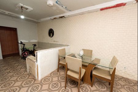 Sala de casa à venda com 2 quartos, 360m² em Araguaia, Belo Horizonte