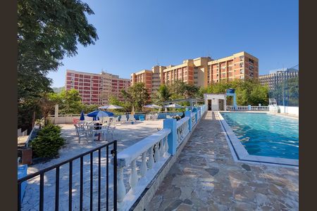 Apartamento para alugar com 66m², 2 quartos e 1 vaga Apartamento para alugar com 66m², 2 quartos e 1 vagaÁrea comum - Piscina