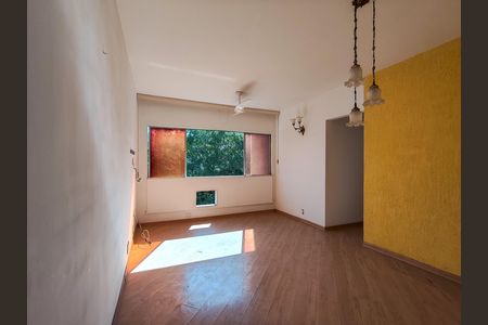 Sala de apartamento para alugar com 2 quartos, 66m² em Vila Isabel, Rio de Janeiro