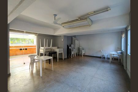 Apartamento para alugar com 66m², 2 quartos e 1 vaga Apartamento para alugar com 66m², 2 quartos e 1 vagaÁrea comum - Salão de festas