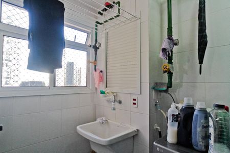 Apartamento à venda com 139m², 3 quartos e 2 vagas Apartamento à venda com 139m², 3 quartos e 2 vagasÁrea de Serviço