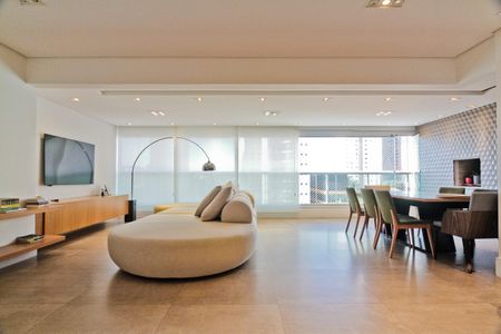 Apartamento à venda com 139m², 3 quartos e 2 vagas Apartamento à venda com 139m², 3 quartos e 2 vagasSala