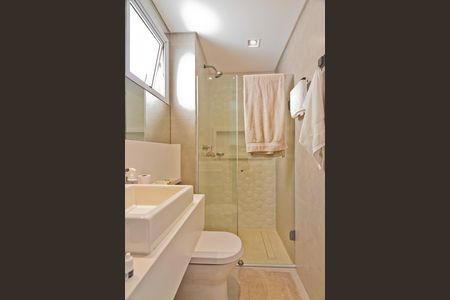 Apartamento à venda com 139m², 3 quartos e 2 vagas Apartamento à venda com 139m², 3 quartos e 2 vagasBanheiro da Suíte 1