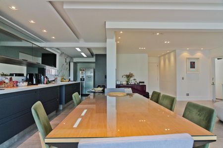 Apartamento à venda com 139m², 3 quartos e 2 vagas Apartamento à venda com 139m², 3 quartos e 2 vagasSala