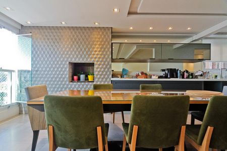 Apartamento à venda com 139m², 3 quartos e 2 vagas Apartamento à venda com 139m², 3 quartos e 2 vagasSala