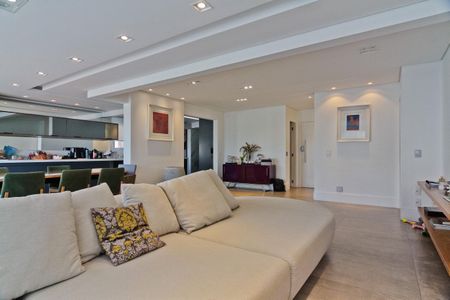 Apartamento à venda com 139m², 3 quartos e 2 vagas Apartamento à venda com 139m², 3 quartos e 2 vagasSala