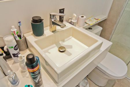 Apartamento à venda com 139m², 3 quartos e 2 vagas Apartamento à venda com 139m², 3 quartos e 2 vagasBanheiro da Suíte 1