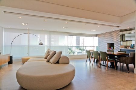 Apartamento à venda com 139m², 3 quartos e 2 vagas Apartamento à venda com 139m², 3 quartos e 2 vagasSala