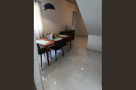 Sala de apartamento para alugar com 2 quartos, 95m² em Nova Gerti, São Caetano do Sul