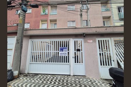 Fachada de apartamento à venda com 2 quartos, 37m² em Vila Linda, Santo André