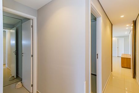 Apartamento à venda com 109m², 3 quartos e 2 vagas Apartamento à venda com 109m², 3 quartos e 2 vagasCorredor