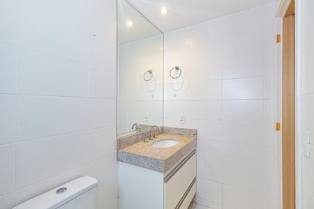 Apartamento à venda com 109m², 3 quartos e 2 vagas Apartamento à venda com 109m², 3 quartos e 2 vagasBanheiro da Suíte