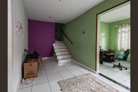 Casa à venda com 8 quartos, 960m² em Vila Bonilha, São Paulo