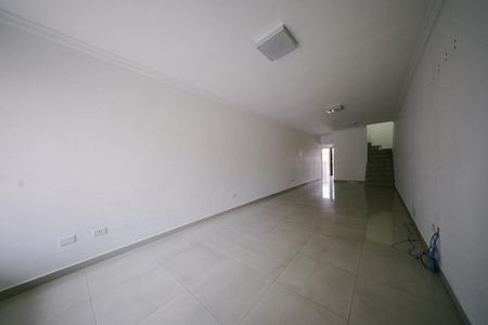Casa para alugar com 199m², 3 quartos e 2 vagas Casa para alugar com 199m², 3 quartos e 2 vagasSala