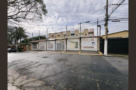 Casa para alugar com 199m², 3 quartos e 2 vagas Casa para alugar com 199m², 3 quartos e 2 vagasFachada