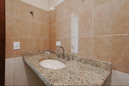 Casa para alugar com 199m², 3 quartos e 2 vagas Casa para alugar com 199m², 3 quartos e 2 vagasBanheiro