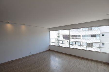 Sala de apartamento à venda com 2 quartos, 70m² em Alípio de Melo, Belo Horizonte