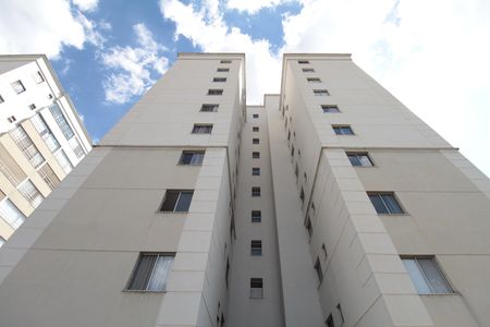 Apartamento à venda com 70m², 2 quartos e 1 vagaFachada
