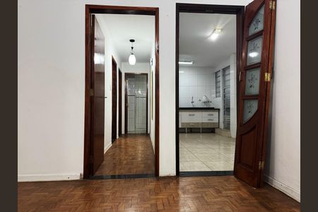 Corredor de apartamento para alugar com 2 quartos, 92m² em Vila Romana, São Paulo