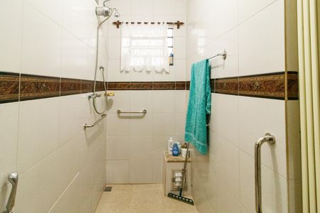 Casa para alugar com 187m², 3 quartos e 4 vagas Casa para alugar com 187m², 3 quartos e 4 vagasBanheiro da Suíte