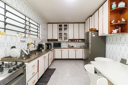 Casa para alugar com 187m², 3 quartos e 4 vagas Casa para alugar com 187m², 3 quartos e 4 vagasCozinha