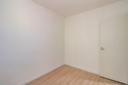 Quarto 2 de apartamento para alugar com 2 quartos, 48m² em Humaitá, Porto Alegre